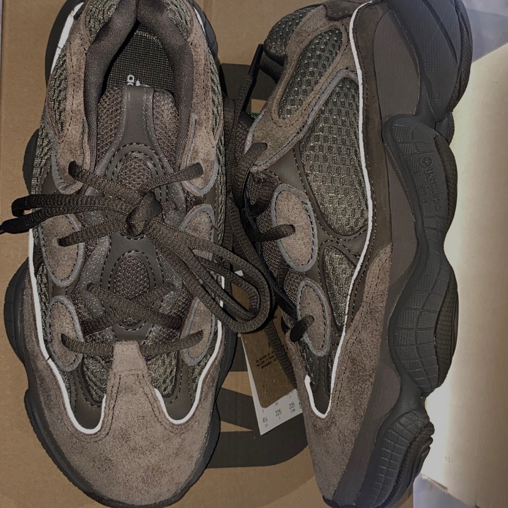 adidas YEEZY 500 (clay brown)